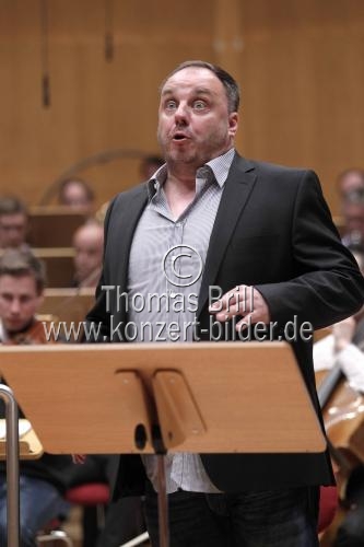 Deutsche Bariton Matthias Goerne gastiert in Begleitung der Wiener Philharmoniker unter der Leitung des britischen Dirigenten Daniel Harding in der Philharmonie Köln (&copy; Thomas Brill)